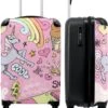 NoBoringSuitcases.com® Koffer - Roze - Eenhoorn - Skateboard - Tekening - Past Binnen 55x40x20 Cm En 55x35x25 Cm - Handbagage - Trolley - Fotokoffer - Cabin Size - Print -Optimaal Reisopslag Winkel 1000x1200 1