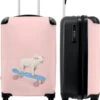 NoBoringSuitcases.com® Kinderkoffer - Trolley Kinderen - Varken - Roze - Skateboard - Kinderen - Meisje - Koffer Dieren - Past Binnen 55x40x20 Cm En 55x35x25 Cm - Reiskoffer Met Wielen 2 NoBoringSuitcases.com® Kinderkoffer - Trolley Kinderen - Varken - Roze - Skateboard - Kinderen - Meisje - Koffer Dieren - Past Binnen 55x40x20 Cm En 55x35x25 Cm - Reiskoffer Met Wielen -Optimaal Reisopslag Winkel 1000x1200 3