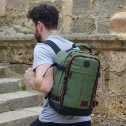 CabinMax Metz Reistas – Handbagage 20L – Rugzak – Schooltas - 40x25x20 Cm – Compact Backpack – Lichtgewicht – Teal 7 CabinMax Metz Reistas – Handbagage 20L – Rugzak – Schooltas - 40x25x20 Cm – Compact Backpack – Lichtgewicht – Teal -Optimaal Reisopslag Winkel 1200x1200 1179