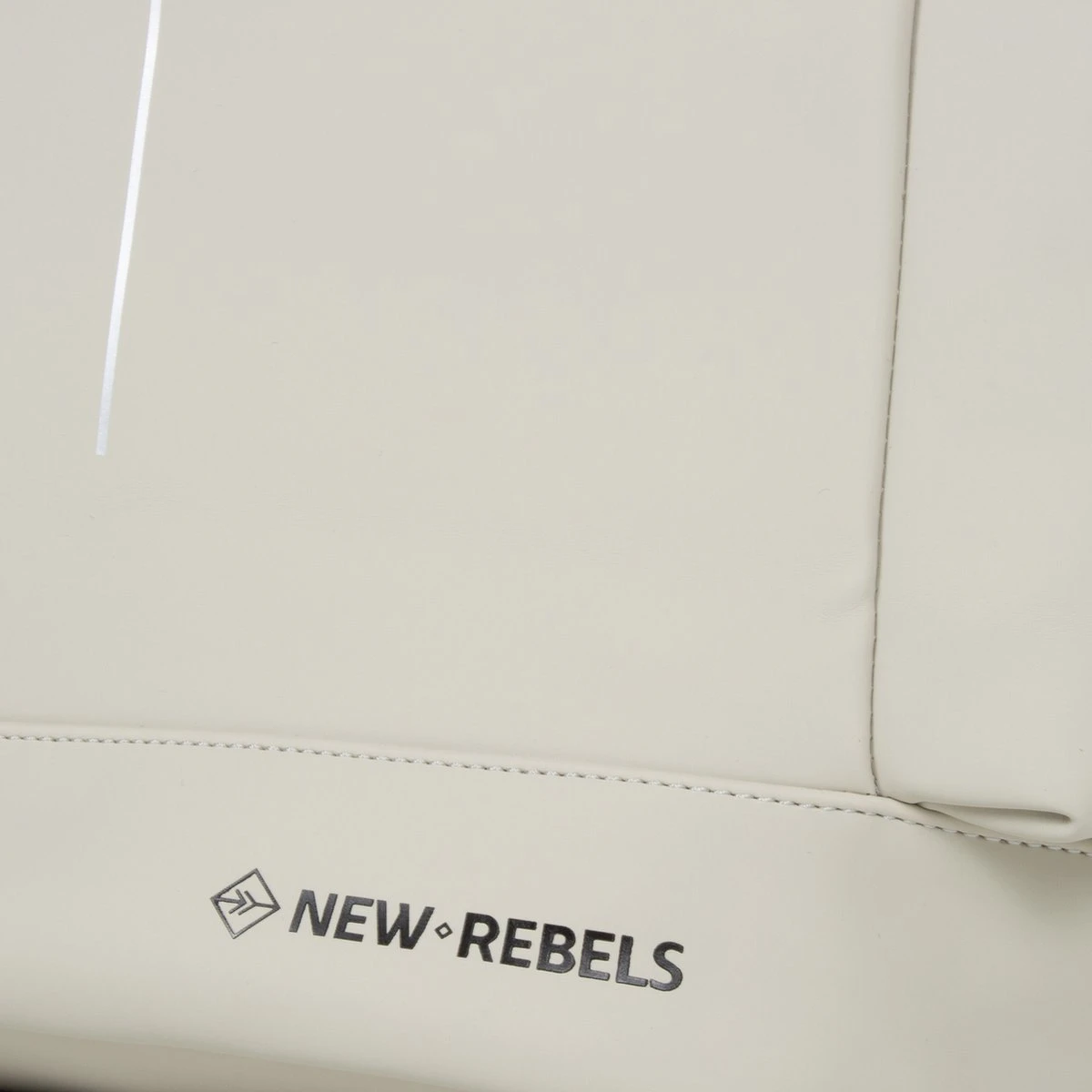 New Rebels® William - Rugtas - Beige - Waterafstotend - 28x15x43cm - Rugzak / Backpack New Rebels® William - Rugtas - Beige - Waterafstotend - 28x15x43cm - Rugzak / Backpack -Optimaal Reisopslag Winkel 1200x1200 1334