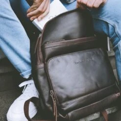 Chesterfield Bags Leren Laptop Rugzak Austin Bruin -Optimaal Reisopslag Winkel 1200x1200 1355