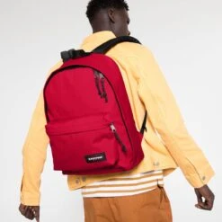 Eastpak OUT OF OFFICE Rugzak, 27 Liter, 13.3 Inch Laptopvak - Sailor Red -Optimaal Reisopslag Winkel 1200x1200 1496