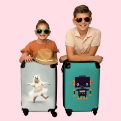 NoBoringSuitcases.com® Koffer - IJsbeer - Rok - Wit - Portret - Dieren - Trolley Op Wieltjes - Reiskoffer - Past Binnen 55x40x20 Cm En 55x35x25 Cm - Fotokoffer -Optimaal Reisopslag Winkel 1200x1200 502