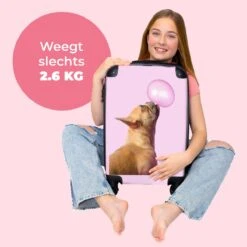 NoBoringSuitcases.com® Kinderkoffer - Hond - Dieren - Kauwgom - Roze - Kinderen - Trolley Kinderen - Past Binnen 55x40x20 Cm En 55x35x25 Cm - Reiskoffer Met Wielen - Koffertje -Optimaal Reisopslag Winkel 1200x1200 548