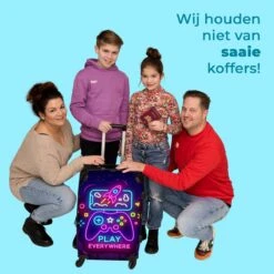 NoBoringSuitcases.com® Koffer Groot - Gaming - Console - Neon - Jongens - Trolley Koffer Met TSA-slot - Met Wielen - 90 Liter - Reiskoffer - 66 Cm -Optimaal Reisopslag Winkel 1200x1200 627