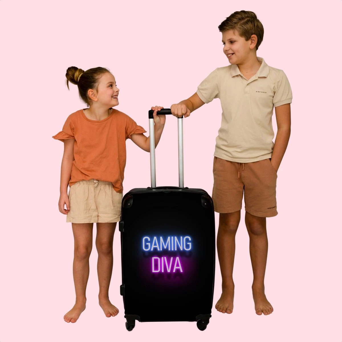 NoBoringSuitcases.com® Koffer groot - Gaming - Quotes - Neon - Gaming diva - Vrouwen - Trolley koffer met TSA-slot - Met wielen - 90 liter - Reiskoffer - 66 cm NoBoringSuitcases.com® Koffer Groot - Gaming - Quotes - Neon - Gaming Diva - Vrouwen - Trolley Koffer Met TSA-slot - Met Wielen - 90 Liter - Reiskoffer - 66 Cm -Optimaal Reisopslag Winkel 1200x1200 895