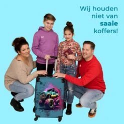 NoBoringSuitcases.com® Koffer Groot - Monstertruck - Verf - Graffiti - Roze - Neon - Trolley Koffer Met TSA-slot - Met Wielen - 90 Liter - Reiskoffer - 66 Cm -Optimaal Reisopslag Winkel 1200x1200 922