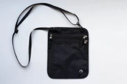 Groene Berg Nektasje - Reistas - Paspoorthouder Met RFID Blokkering - Reisportemonnee - Zwart -Optimaal Reisopslag Winkel 1200x800 66