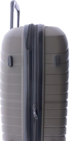 Gladiator Kick-Off Middelgrote Koffer Expandable - 67 Cm - 72/90 Liter - Eco Friendly Recyclebaar PP - Khaki Groen -Optimaal Reisopslag Winkel 597x1200 3