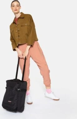 Eastpak TRANVERZ XS Reiskoffer, Handbagage (48 X 32 X 21 Cm) - Black 12 Eastpak TRANVERZ XS Reiskoffer, Handbagage (48 X 32 X 21 Cm) - Black -Optimaal Reisopslag Winkel 771x1200 1