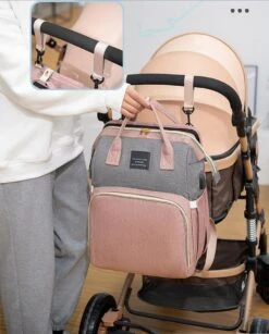 Merkloos Tas Voor Moeders En Vaders Met Uitklapbaar Baby Bedje - Draagbare Box - Rugzak Moeder - Roze - Met Veel Handige Opberg Vakken En USB Oplader - Klamboe - Mummy Bag - Verstelbaar -Optimaal Reisopslag Winkel 964x1200 2