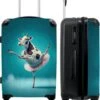 NoBoringSuitcases.com® Koffer Groot - Koe - Ballet - Portret - Blauw - Dieren - Trolley Koffer Met TSA-slot - Met Wielen - 90 Liter - Reiskoffer - 66 Cm -Optimaal Reisopslag Winkel 985x1200
