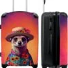 NoBoringSuitcases.com® Koffer Groot - Meerkat - Bloemen - Hoed - Dieren - Portret - Trolley Koffer Met TSA-slot - Met Wielen - 90 Liter - Reiskoffer - 66 Cm -Optimaal Reisopslag Winkel 985x1200 4